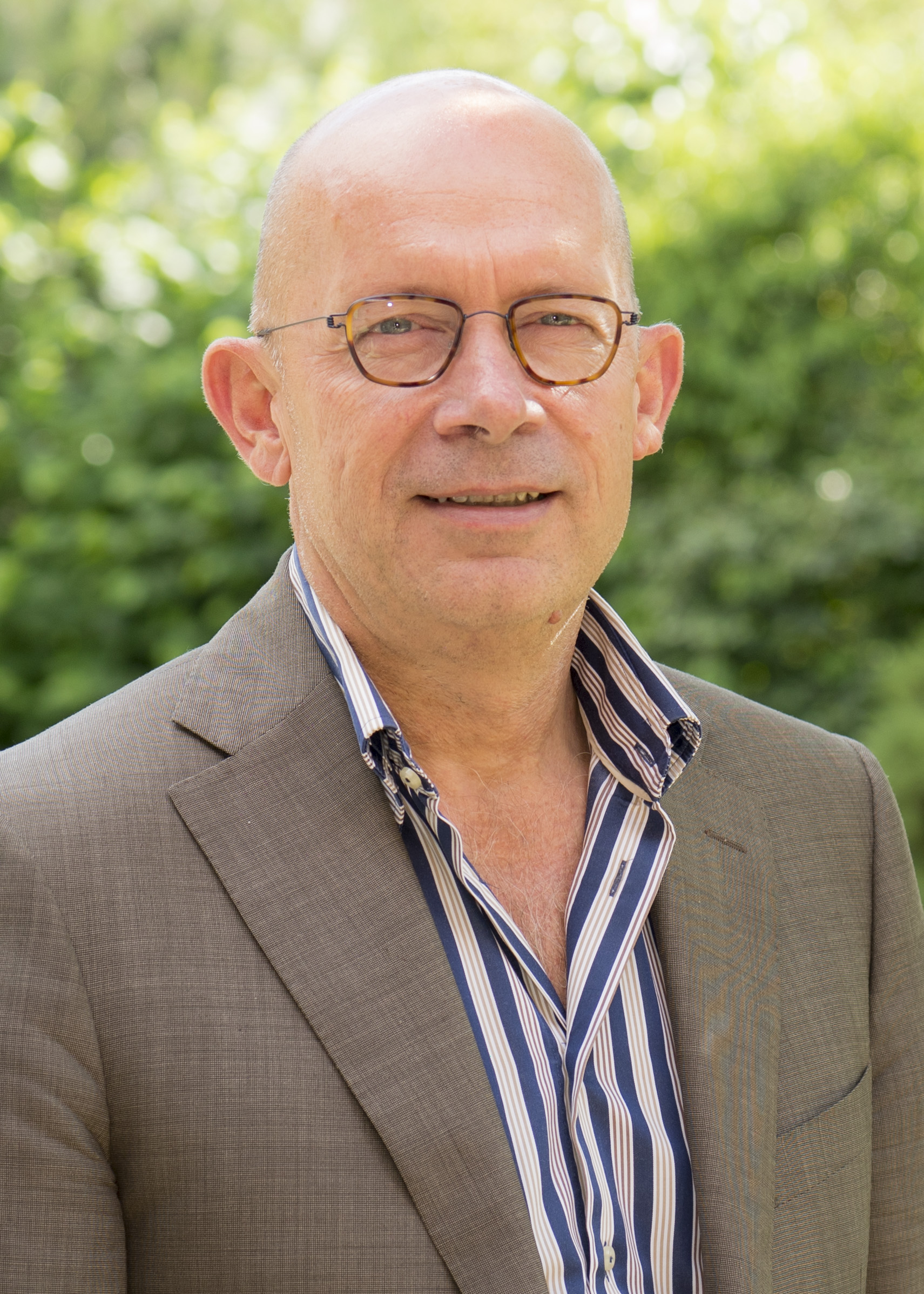 Richard Oosterom - Associate Non-Executive Director