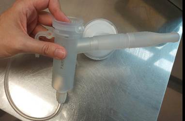 Picture of assembled nebuliser with medicine in chamber